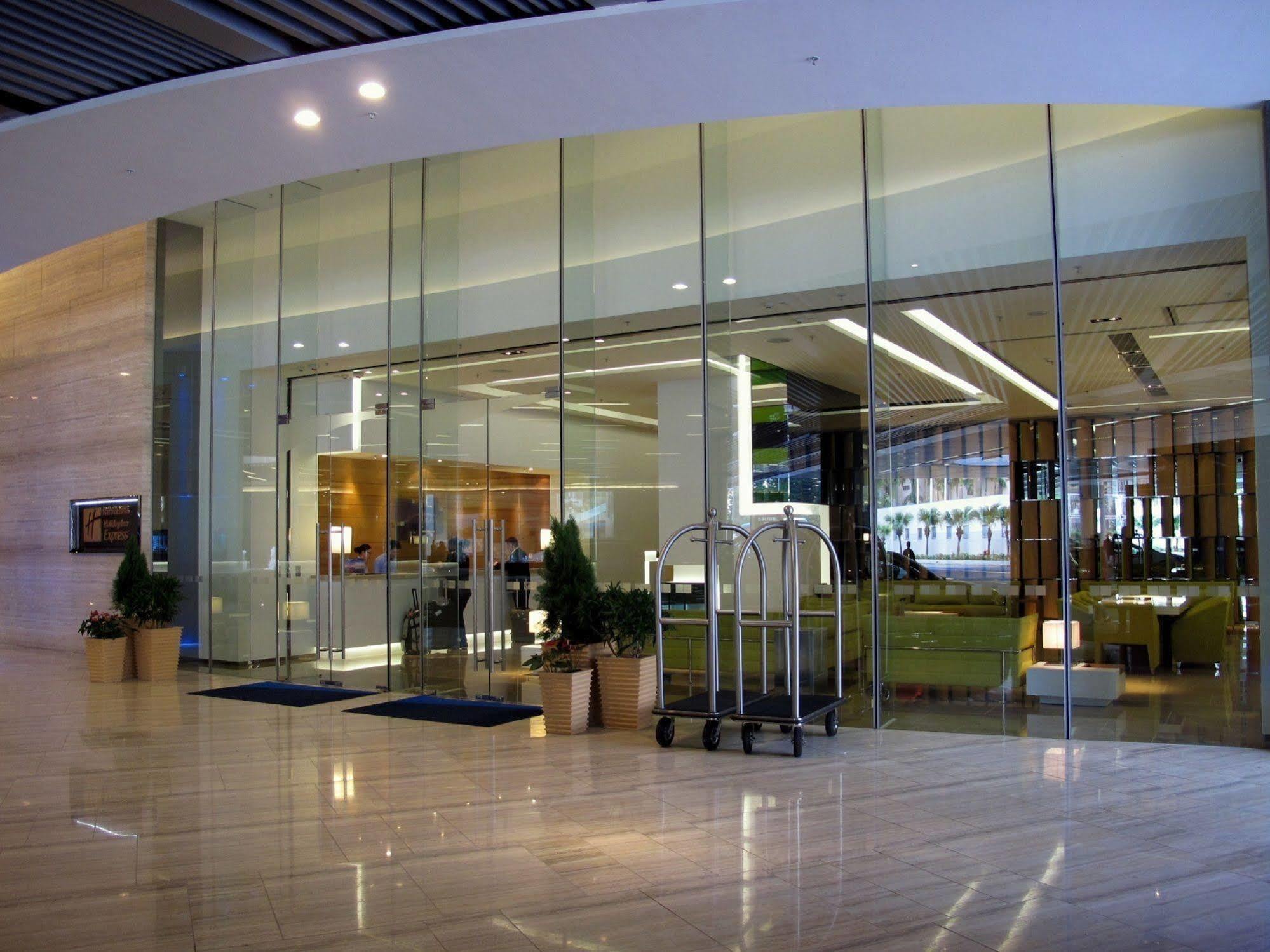Holiday Inn Express Hong Kong Kowloon East, An Ihg Hotel Eksteriør bilde